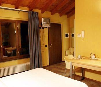 Corte Nuova Aparthotel Бергамо Екстериор снимка