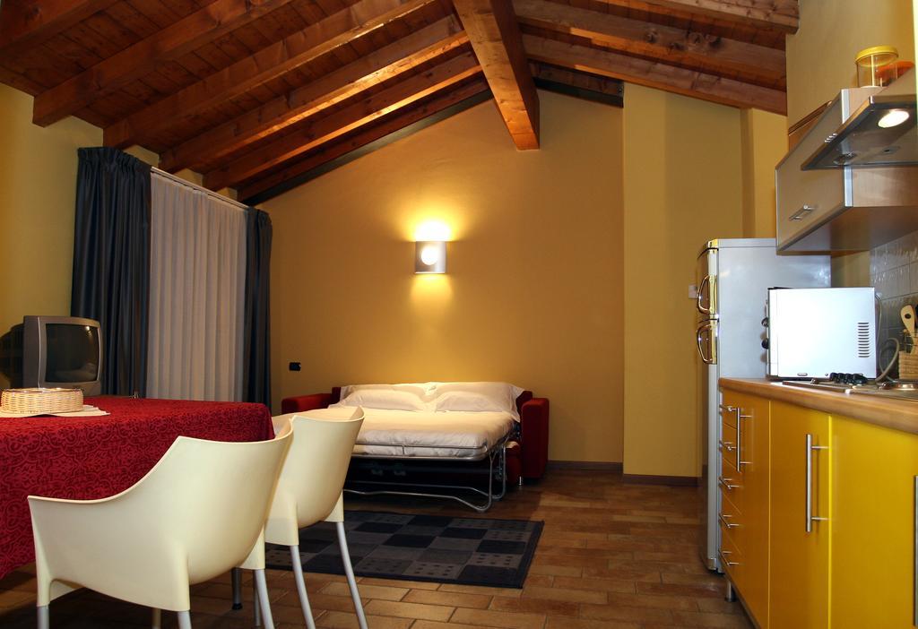 Corte Nuova Aparthotel Бергамо Екстериор снимка